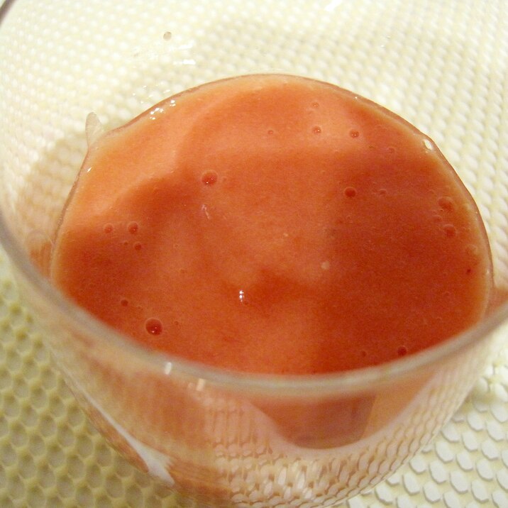 桃とトマトのスムージー